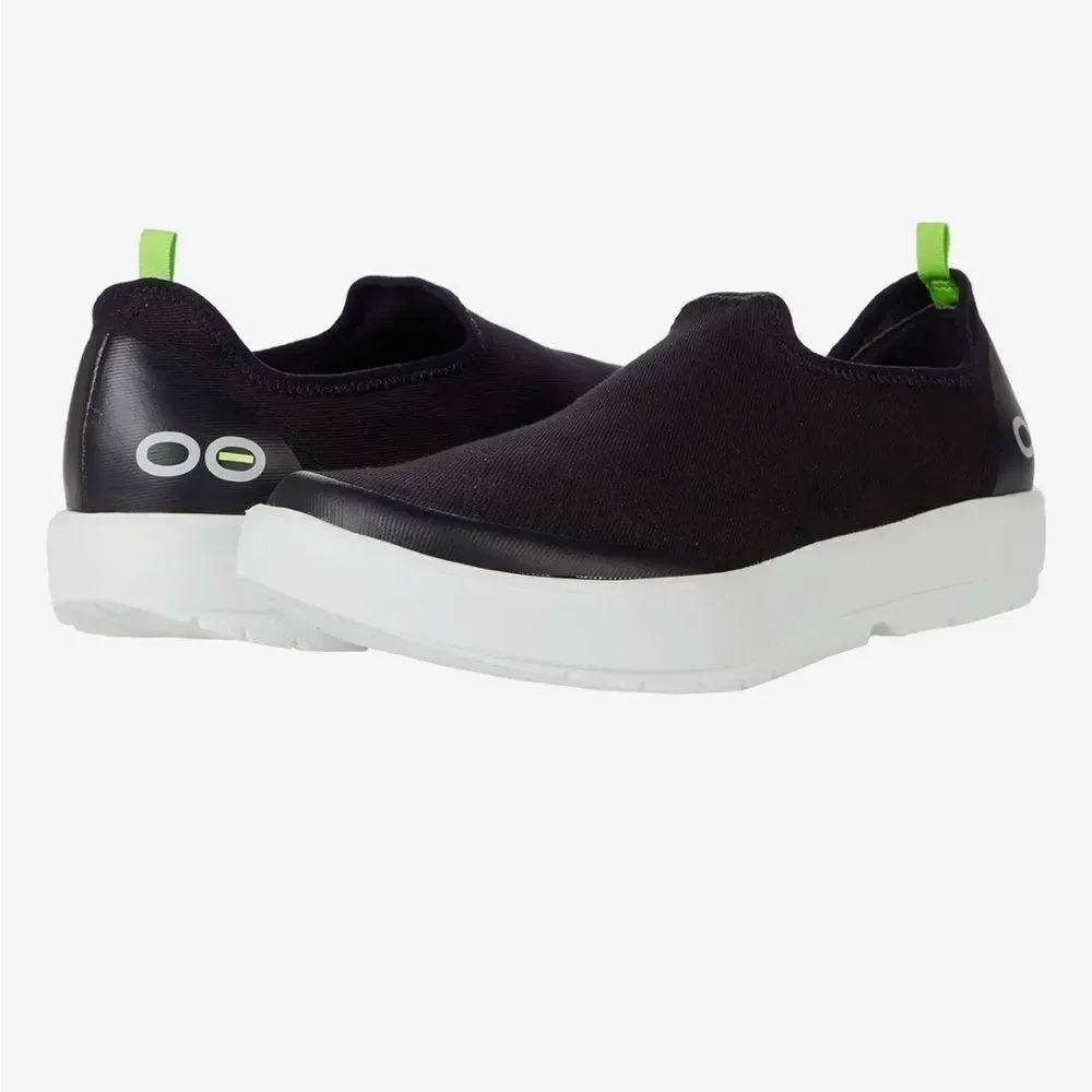 OOFOS OOmg Eezee Women’s White Black Sneakers 5 NWT